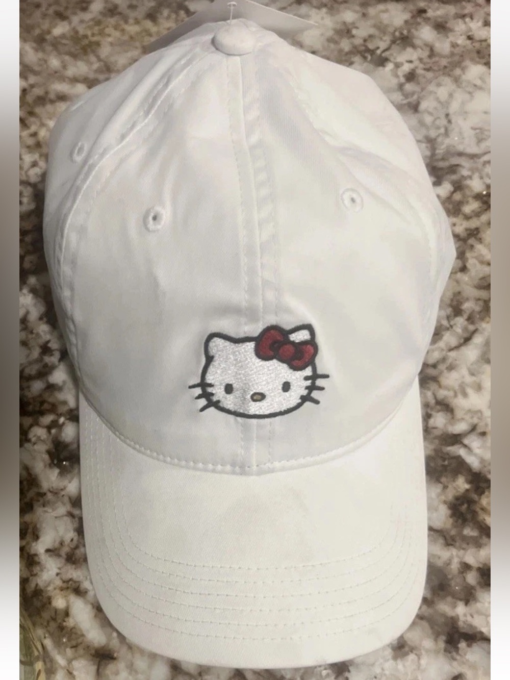 NEW w/TAG - WOMEN'S "HELLO KITTY” EMBROIDERED HAT ADJUSTABLE OSFM BASEBALL CAP